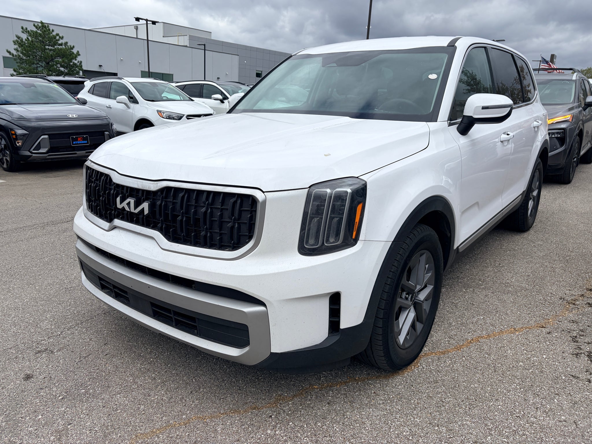 2023 Kia Telluride LX