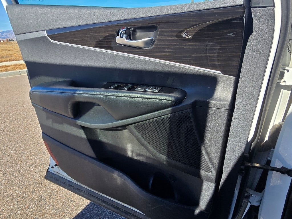 2019 Kia Sorento S V6