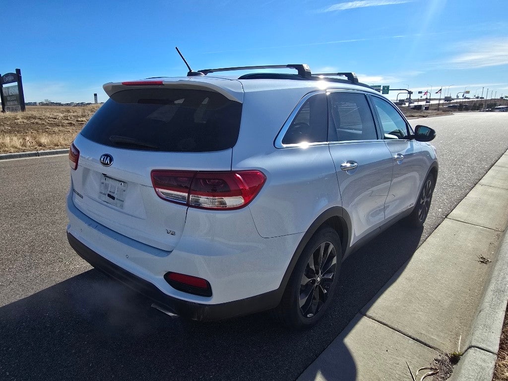 2019 Kia Sorento S V6