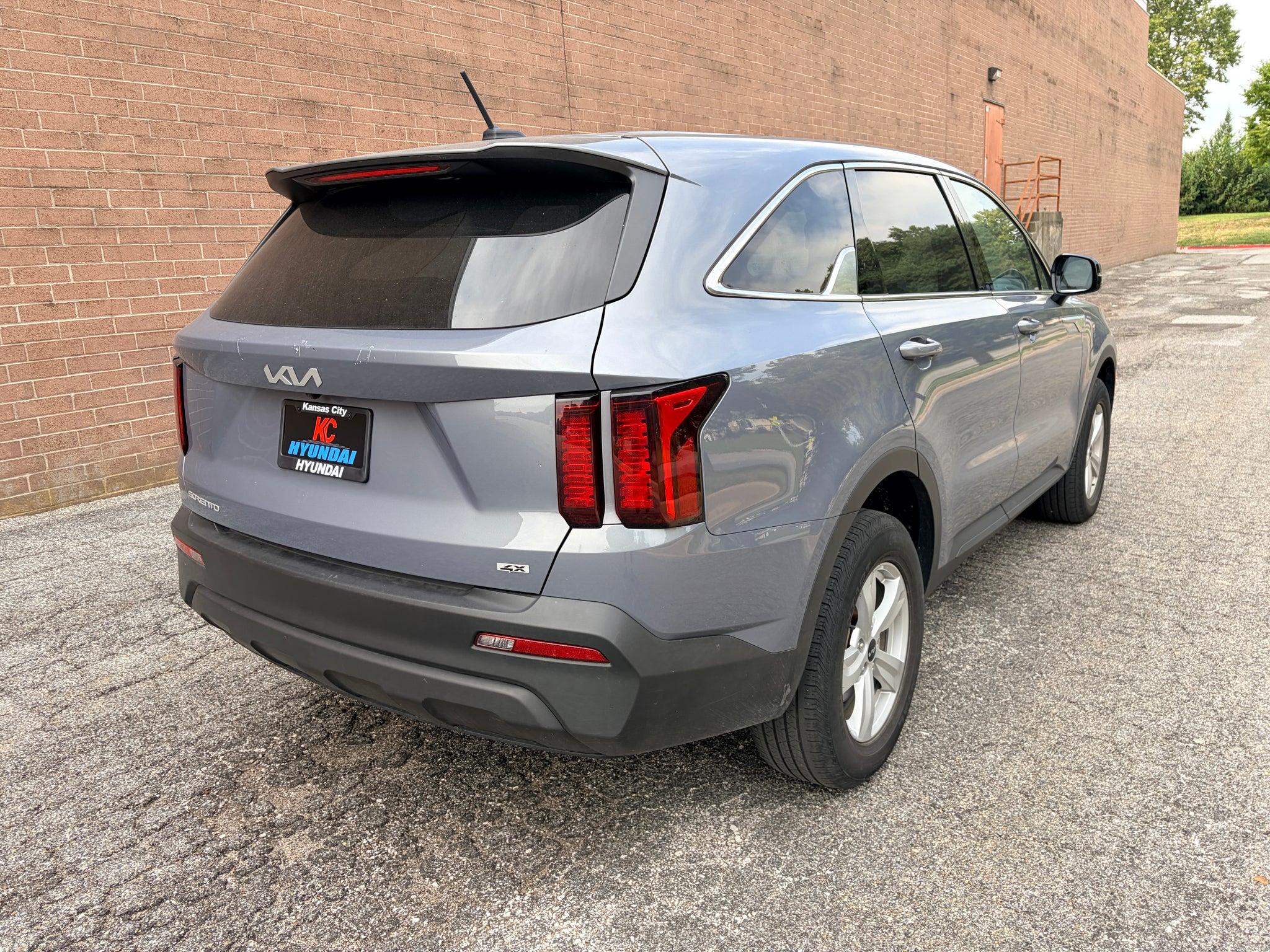 2023 Kia Sorento LX