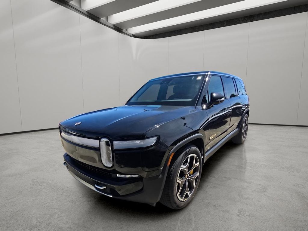 2024 Rivian R1S Adventure