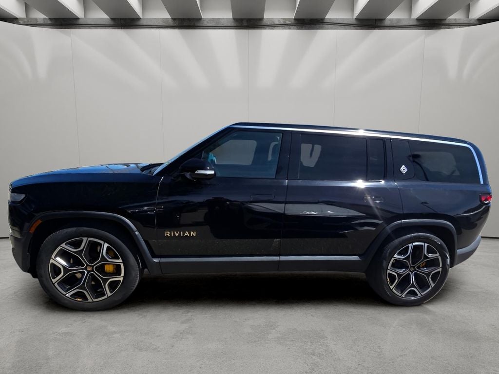 2024 Rivian R1S Adventure