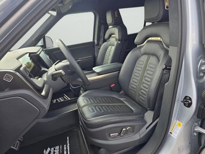 2024 Rivian R1S Adventure