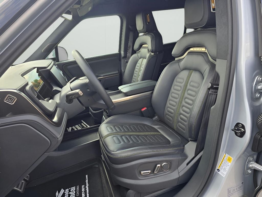 2024 Rivian R1S Adventure