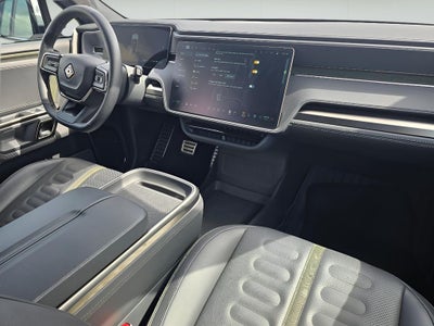 2024 Rivian R1S Adventure
