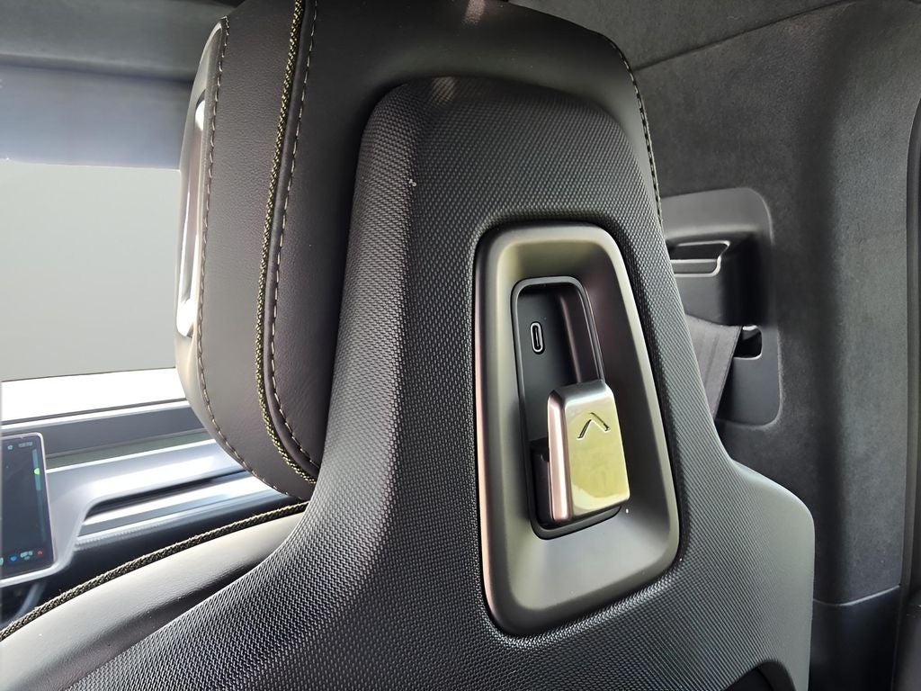 2024 Rivian R1S Adventure