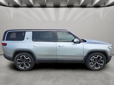 2024 Rivian R1S Adventure