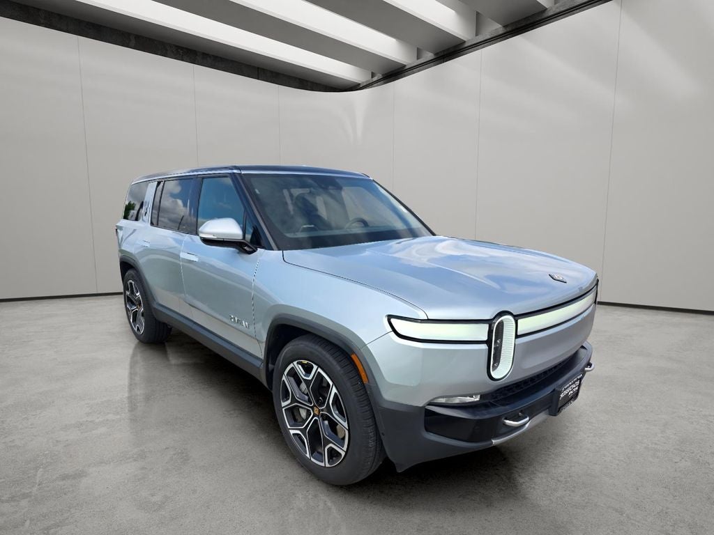 2024 Rivian R1S Adventure