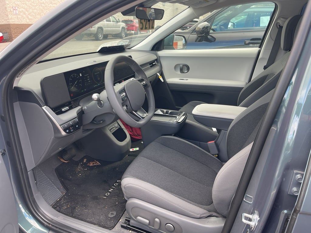 2025 Hyundai IONIQ 5 SE