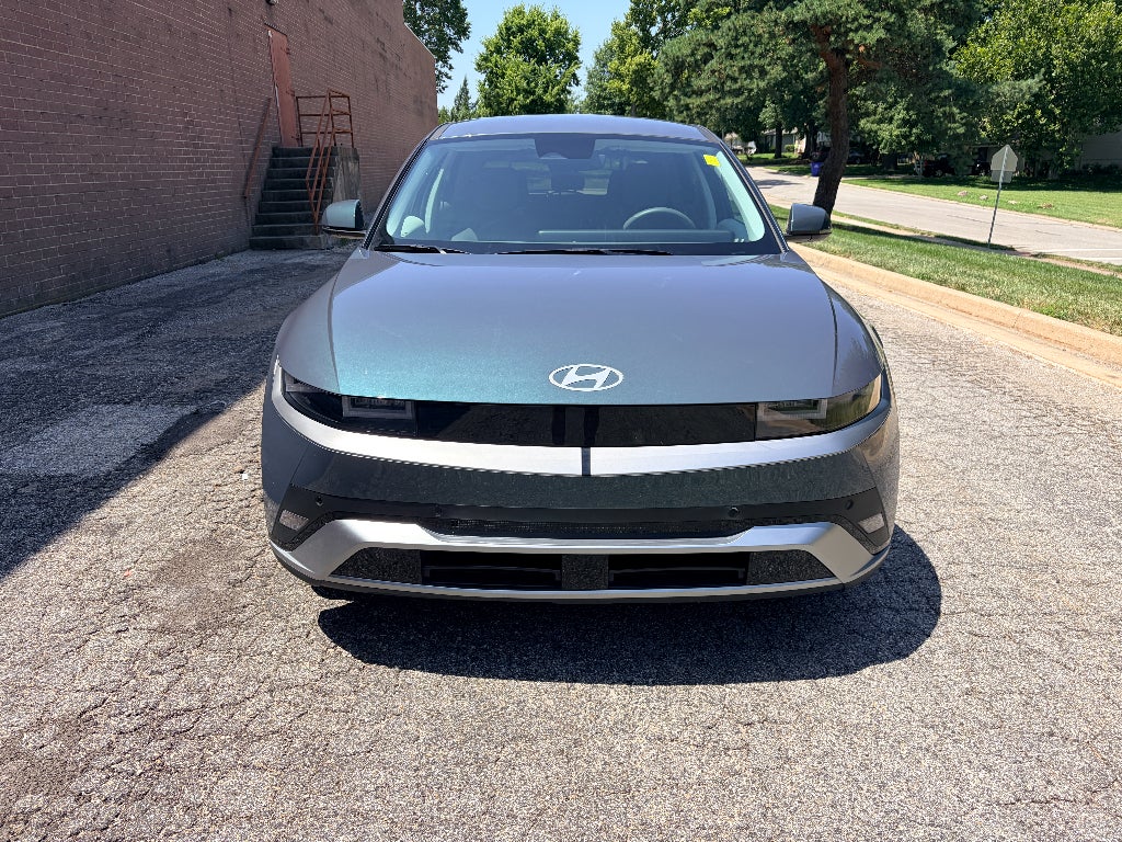 2025 Hyundai IONIQ 5 SE