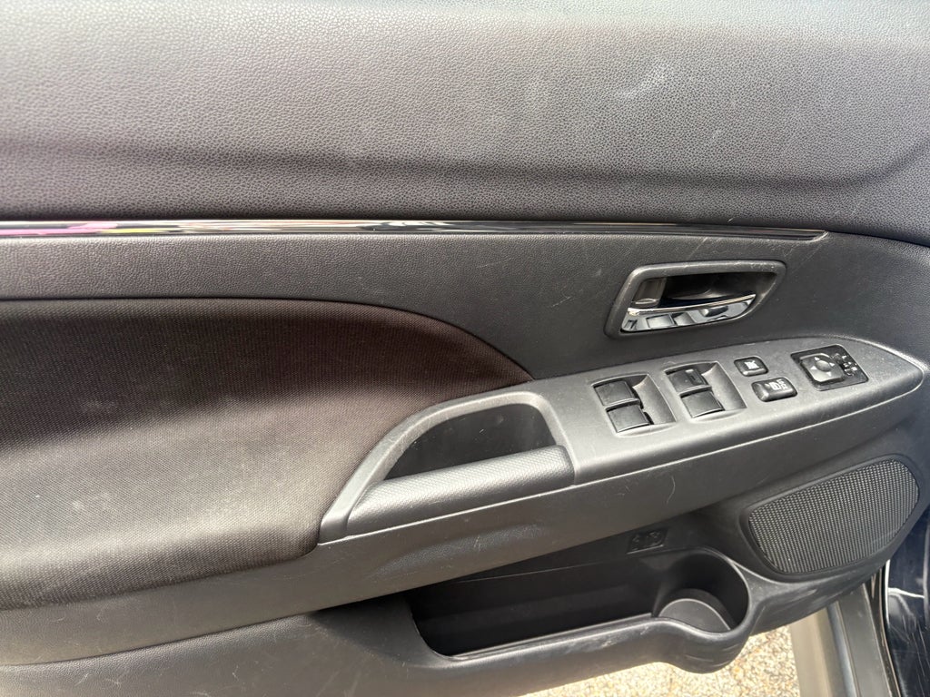 2025 Mitsubishi Outlander Sport ES