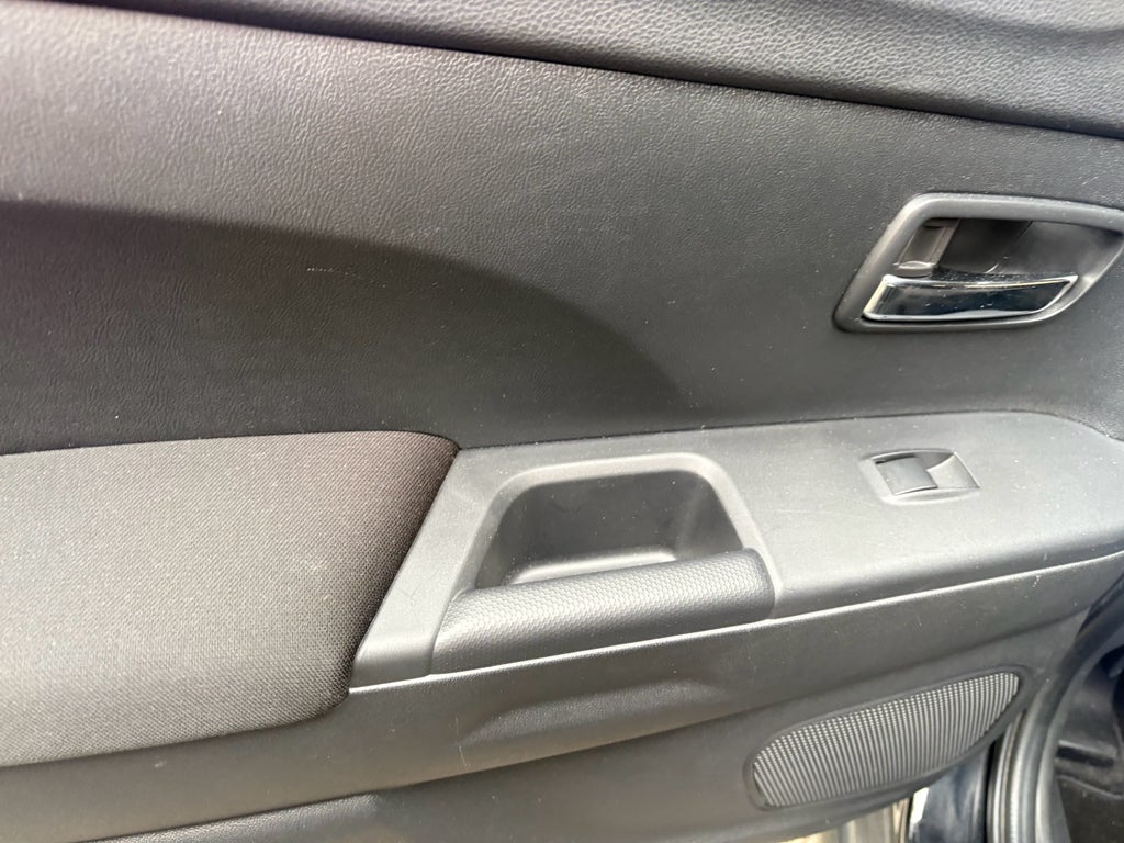 2025 Mitsubishi Outlander Sport ES