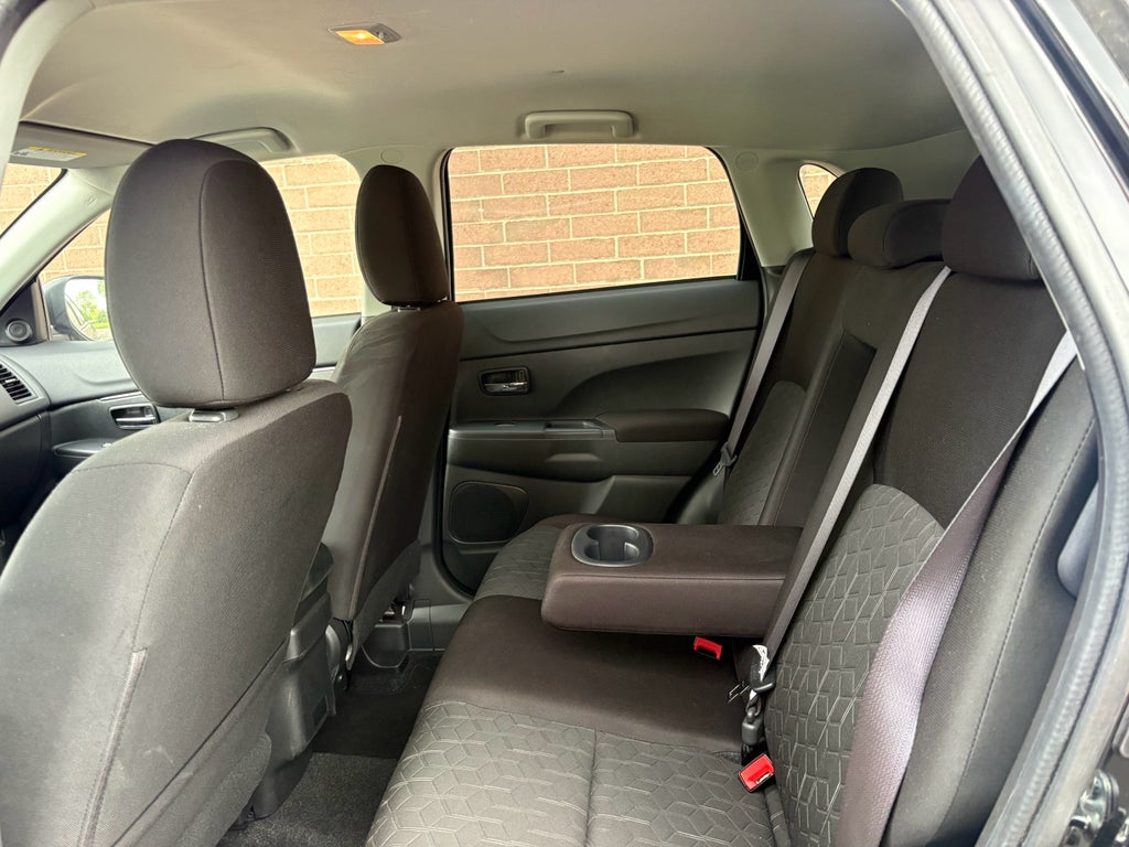 2025 Mitsubishi Outlander Sport ES