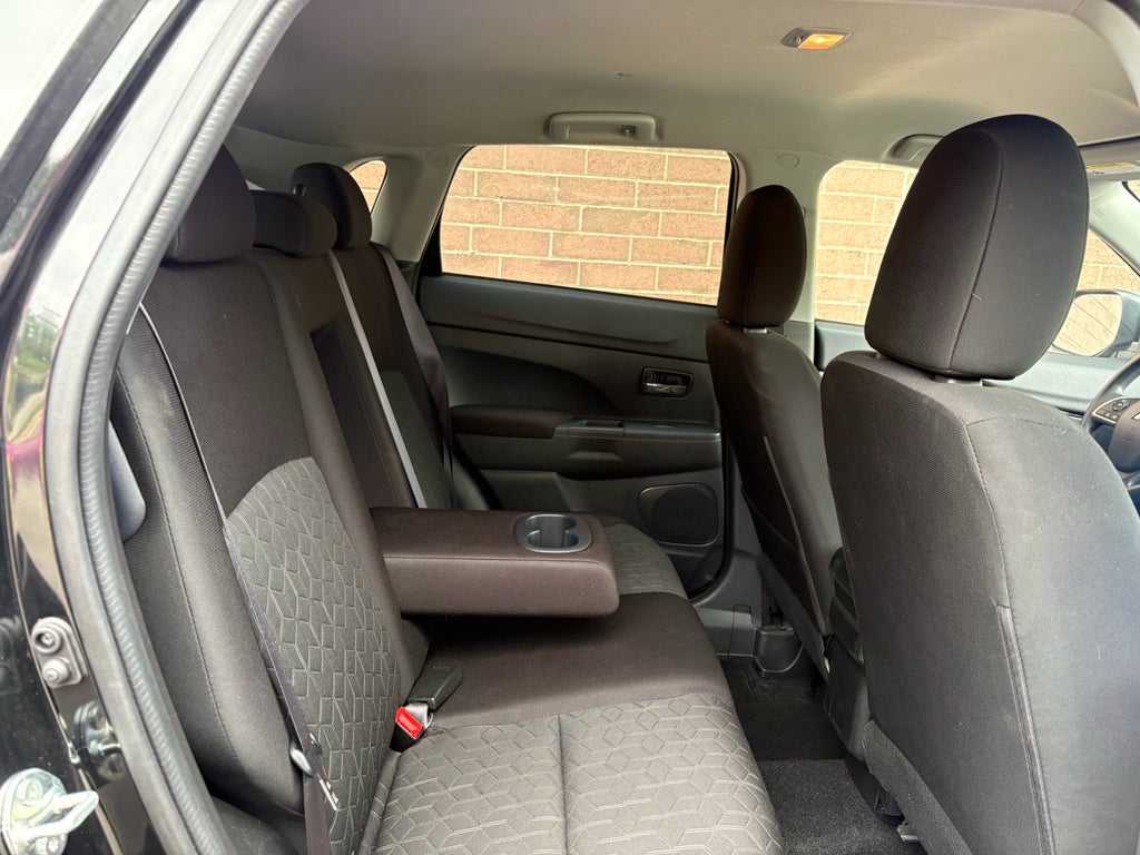 2025 Mitsubishi Outlander Sport ES