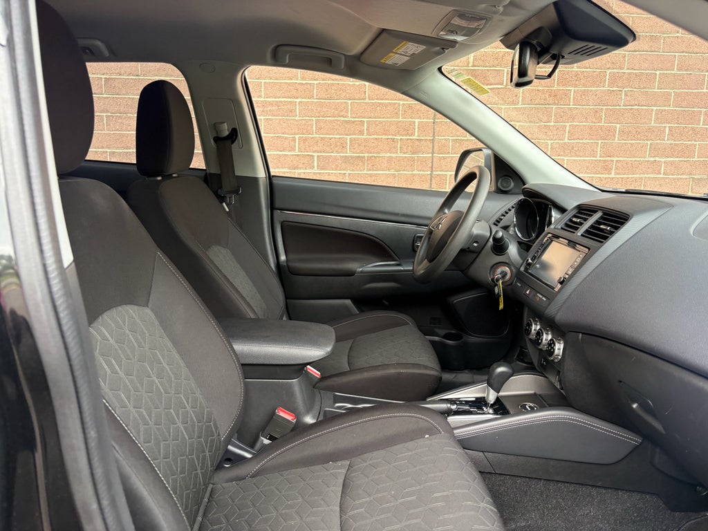 2025 Mitsubishi Outlander Sport ES