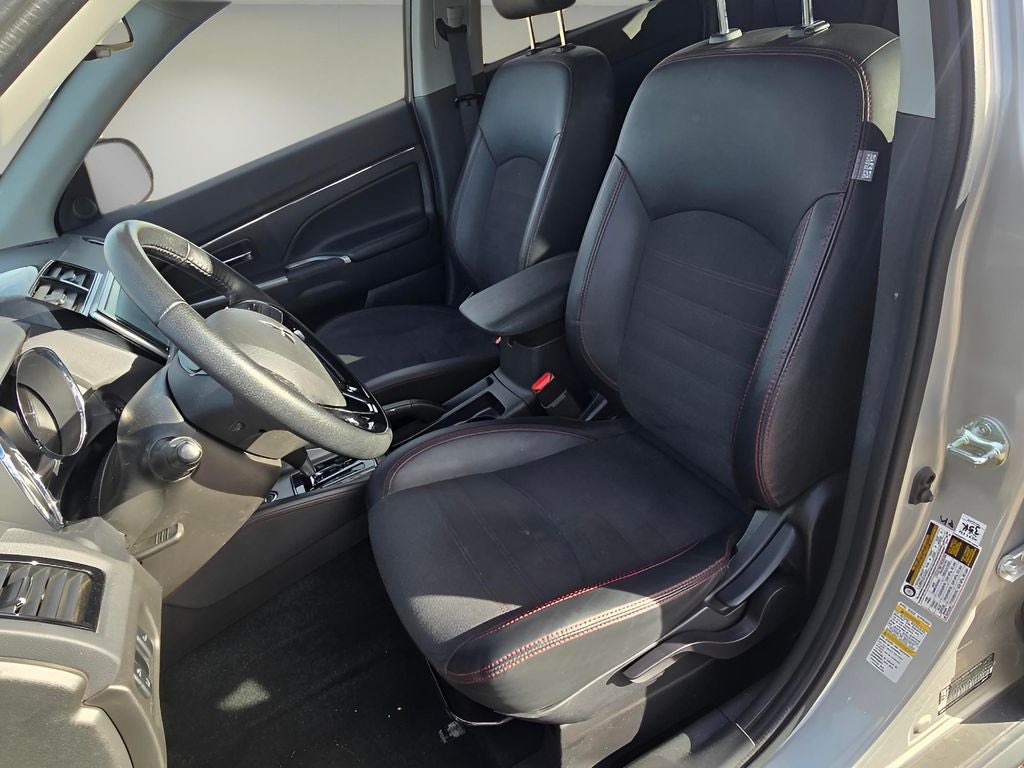 2024 Mitsubishi Outlander Sport ES