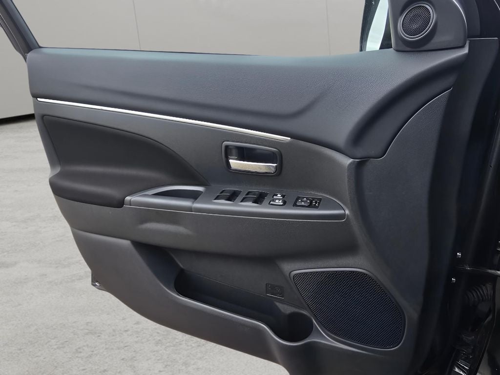 2025 Mitsubishi Outlander Sport ES