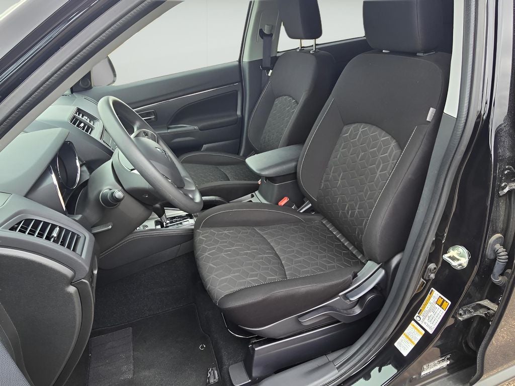 2025 Mitsubishi Outlander Sport ES