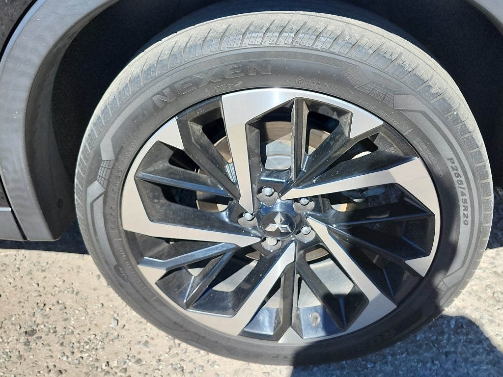 2022 Mitsubishi Outlander Black Edition