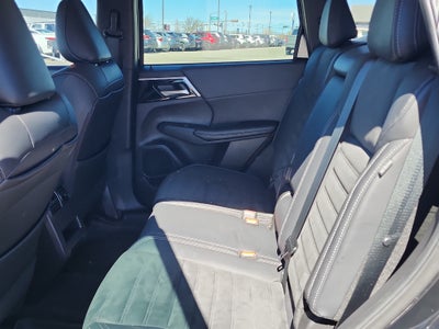 2022 Mitsubishi Outlander Black Edition