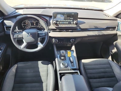 2022 Mitsubishi Outlander Black Edition