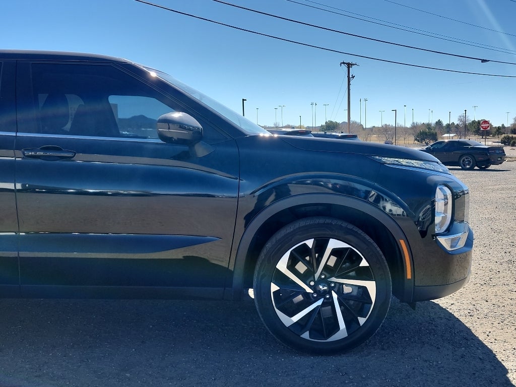 2022 Mitsubishi Outlander Black Edition