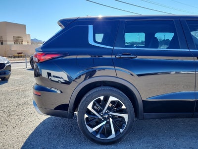 2022 Mitsubishi Outlander Black Edition