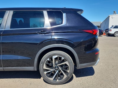 2022 Mitsubishi Outlander Black Edition