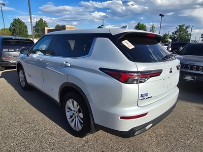 2025 Mitsubishi Outlander ES