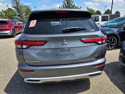 2024 Mitsubishi Outlander SE