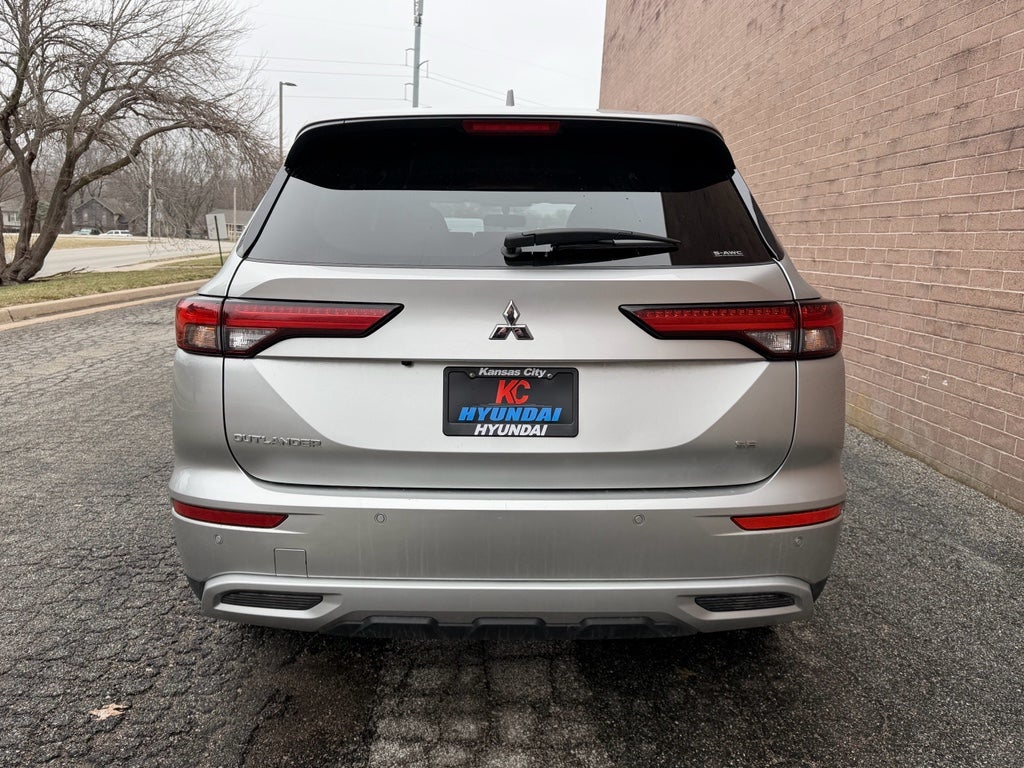 2024 Mitsubishi Outlander SE