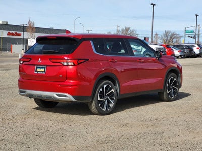 2024 Mitsubishi Outlander SE