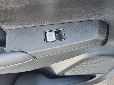 2024 Mitsubishi Outlander SE Black Edition w/Pano Roof