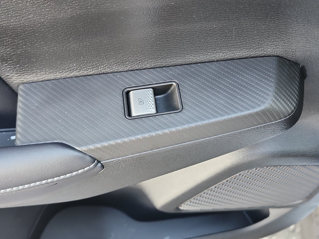 2024 Mitsubishi Outlander SE Black Edition w/Pano Roof
