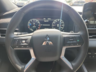 2024 Mitsubishi Outlander SE Black Edition w/Pano Roof