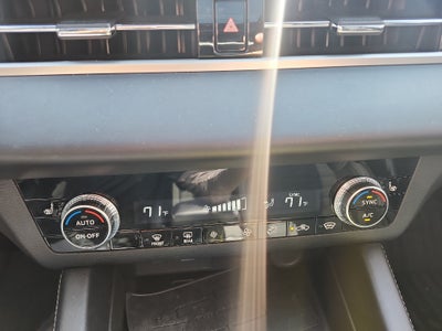 2024 Mitsubishi Outlander SE Black Edition w/Pano Roof