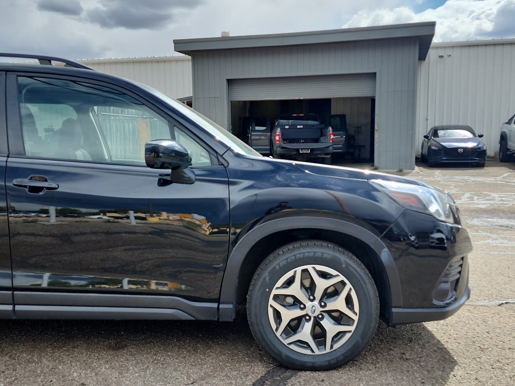 2022 Subaru Forester Premium