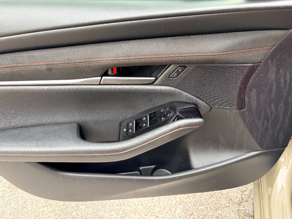 2024 Mazda Mazda3 Hatchback 2.5 Carbon Turbo