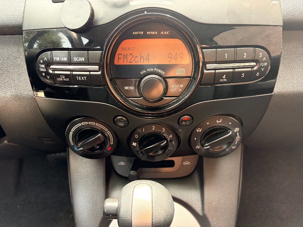 2014 Mazda Mazda2 Sport