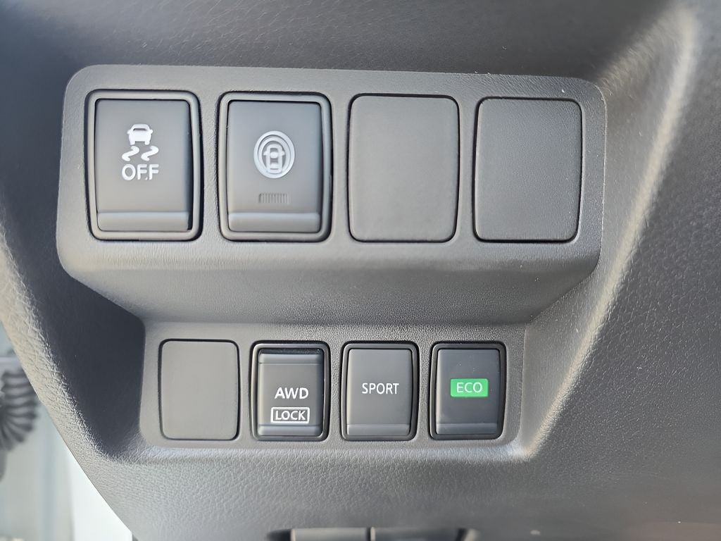 2022 Nissan Rogue Sport SV