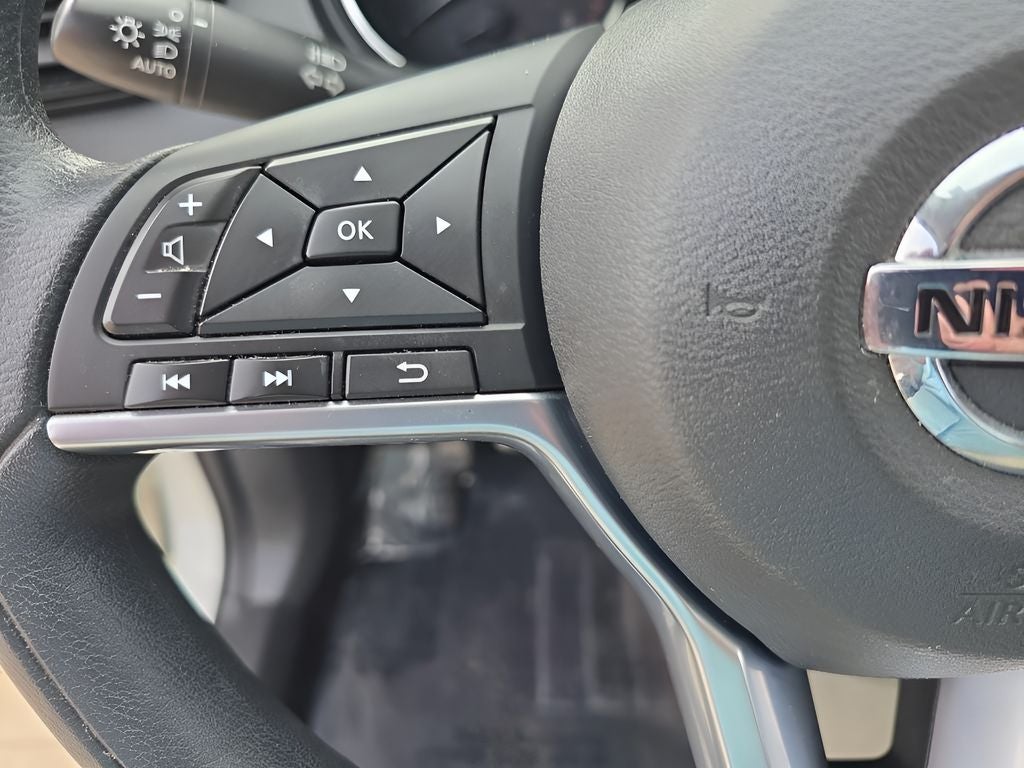 2022 Nissan Rogue Sport SV