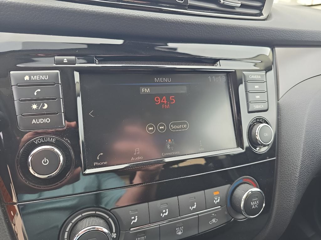 2022 Nissan Rogue Sport SV