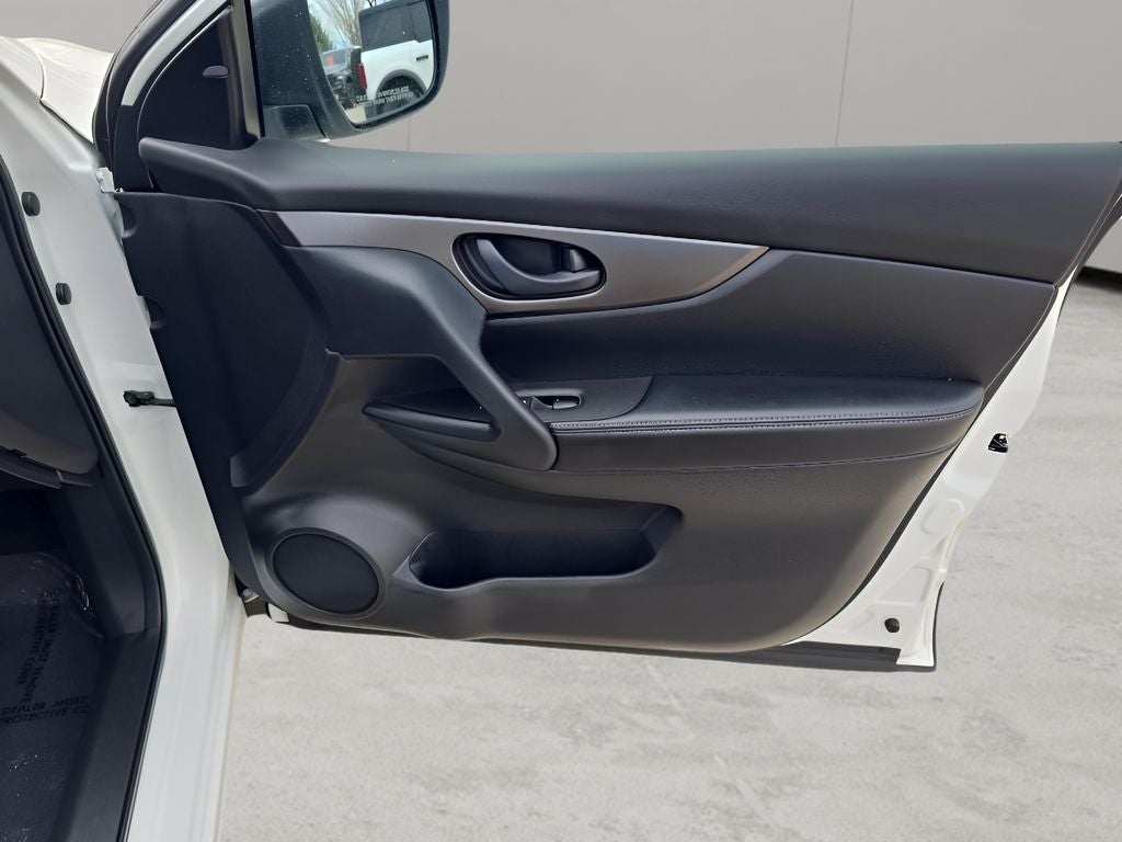 2022 Nissan Rogue Sport SV