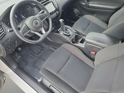 2022 Nissan Rogue Sport SV