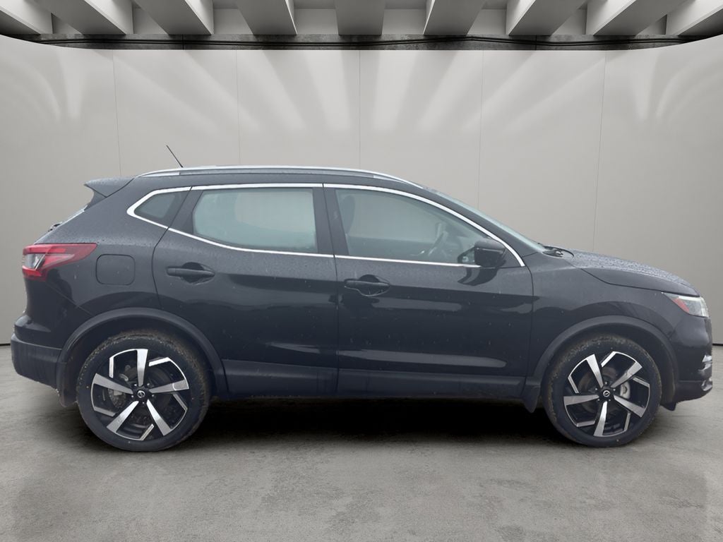 2022 Nissan Rogue Sport SL
