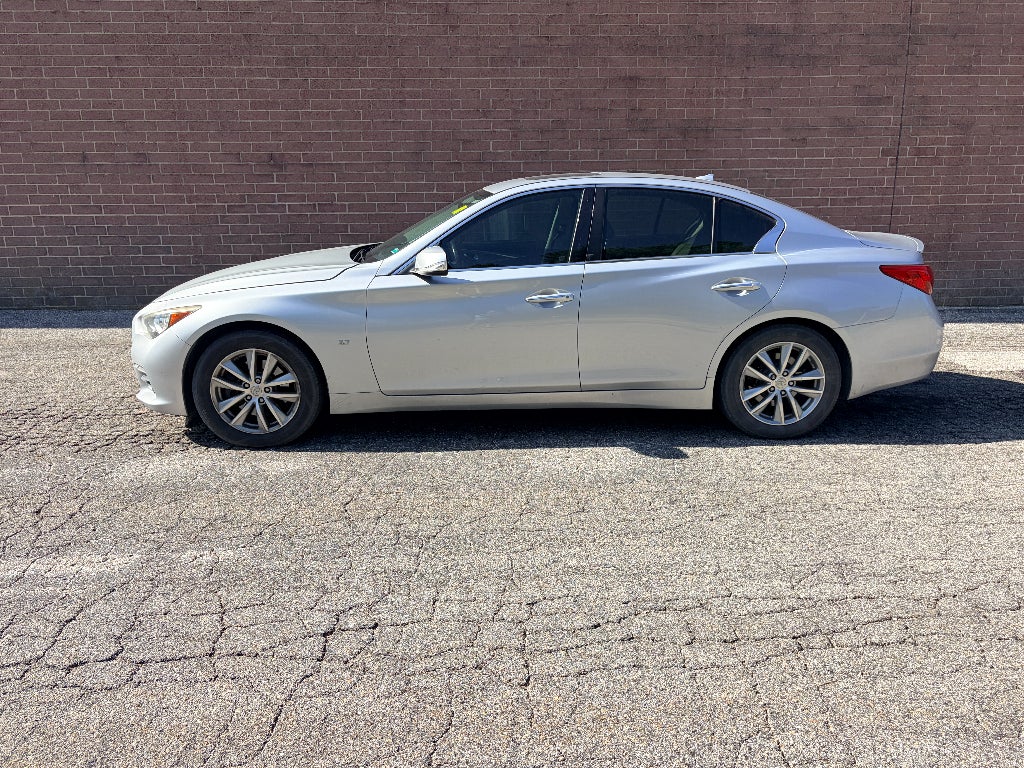 2015 INFINITI Q50 Premium