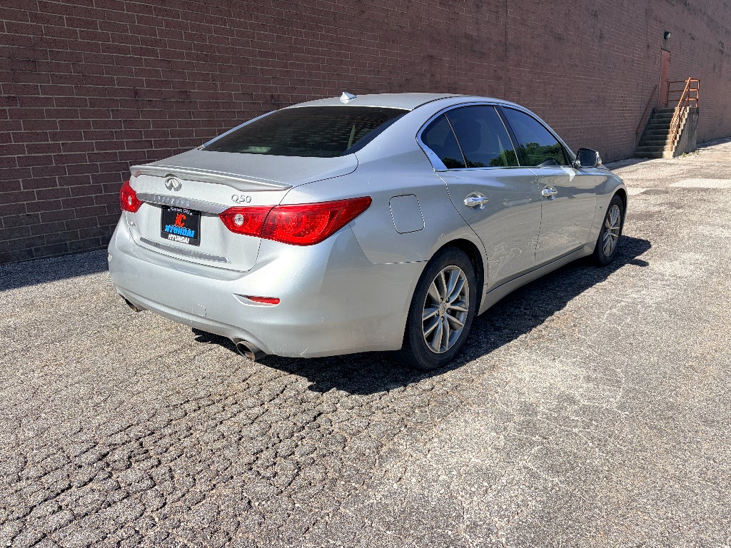 2015 INFINITI Q50 Premium