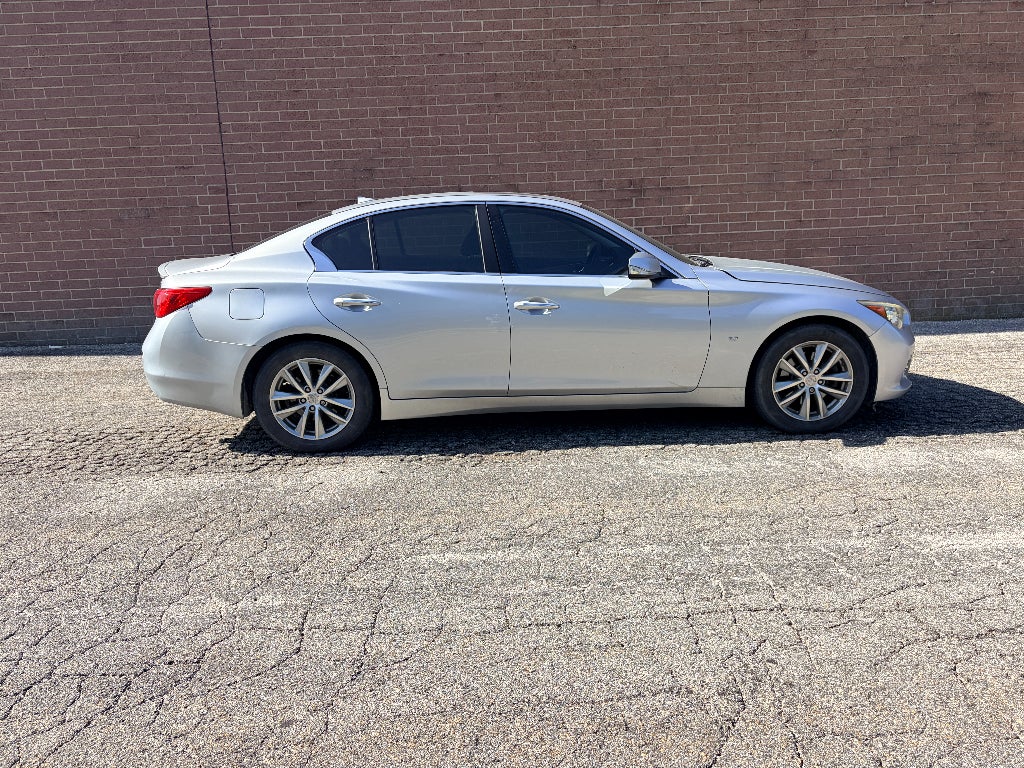 2015 INFINITI Q50 Premium