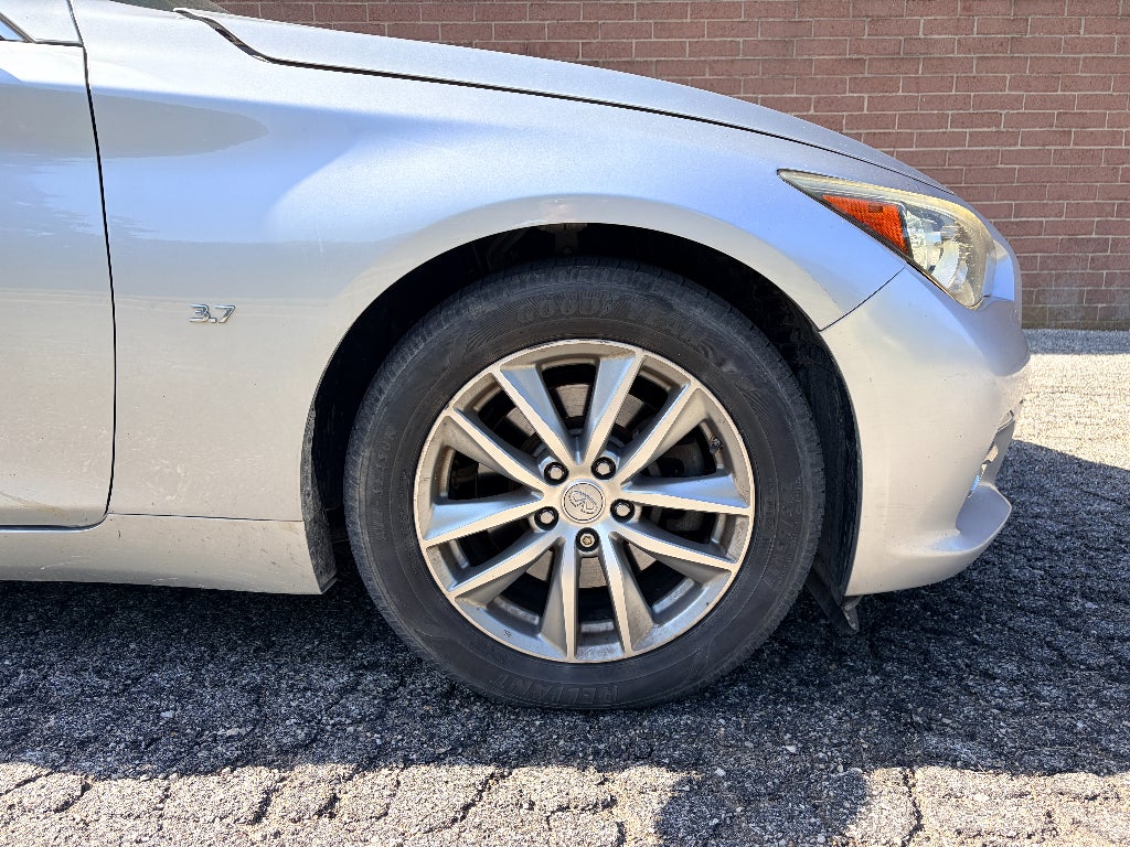2015 INFINITI Q50 Premium