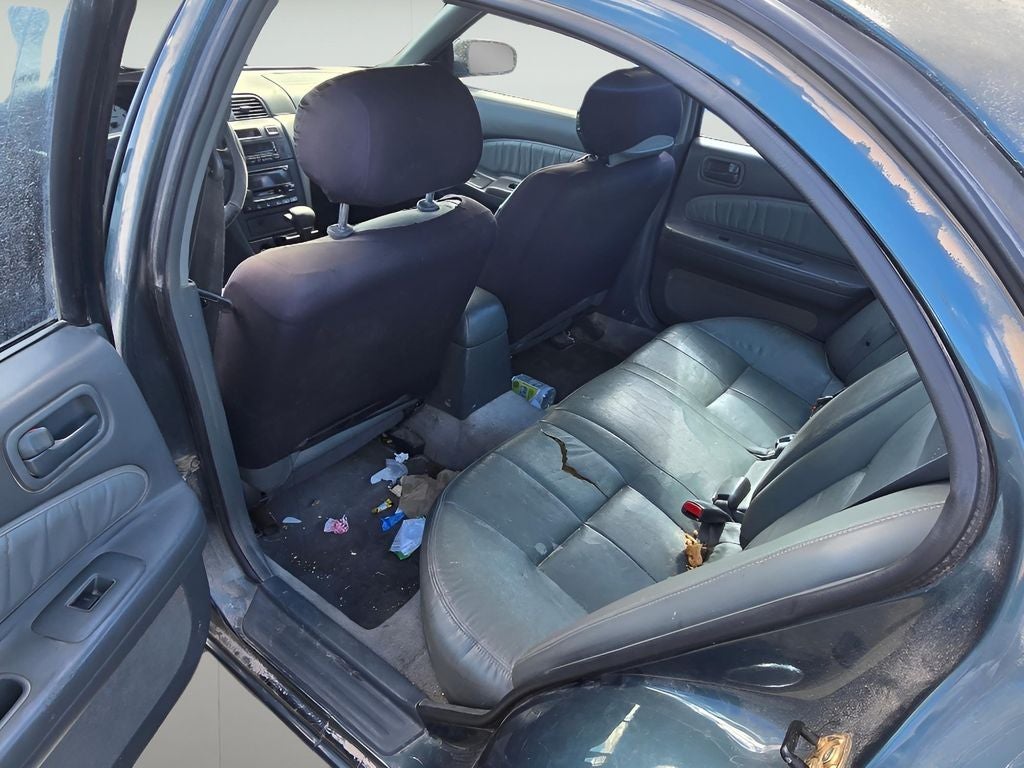 1999 Nissan Maxima Base